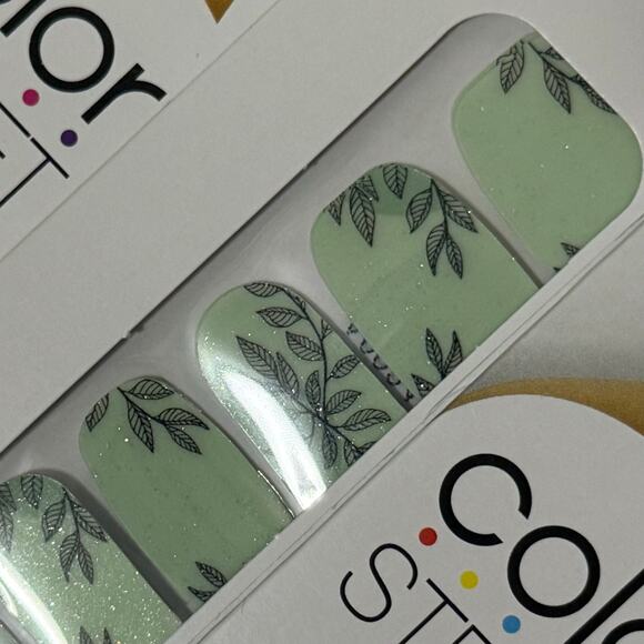 New Color Street “Leaf of Faith” Mint Green Leaf Pattern Glitter Nail Strips - Picture 1 of 1
